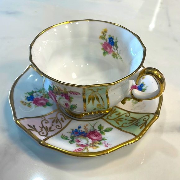 Collingwood China England teacup and saucer - Picture 2 of 5
